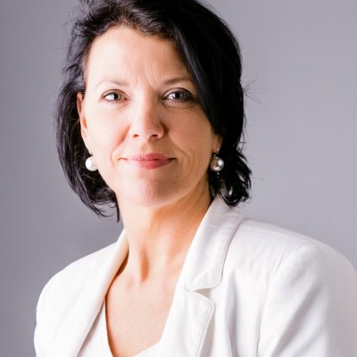 Corine Elbers